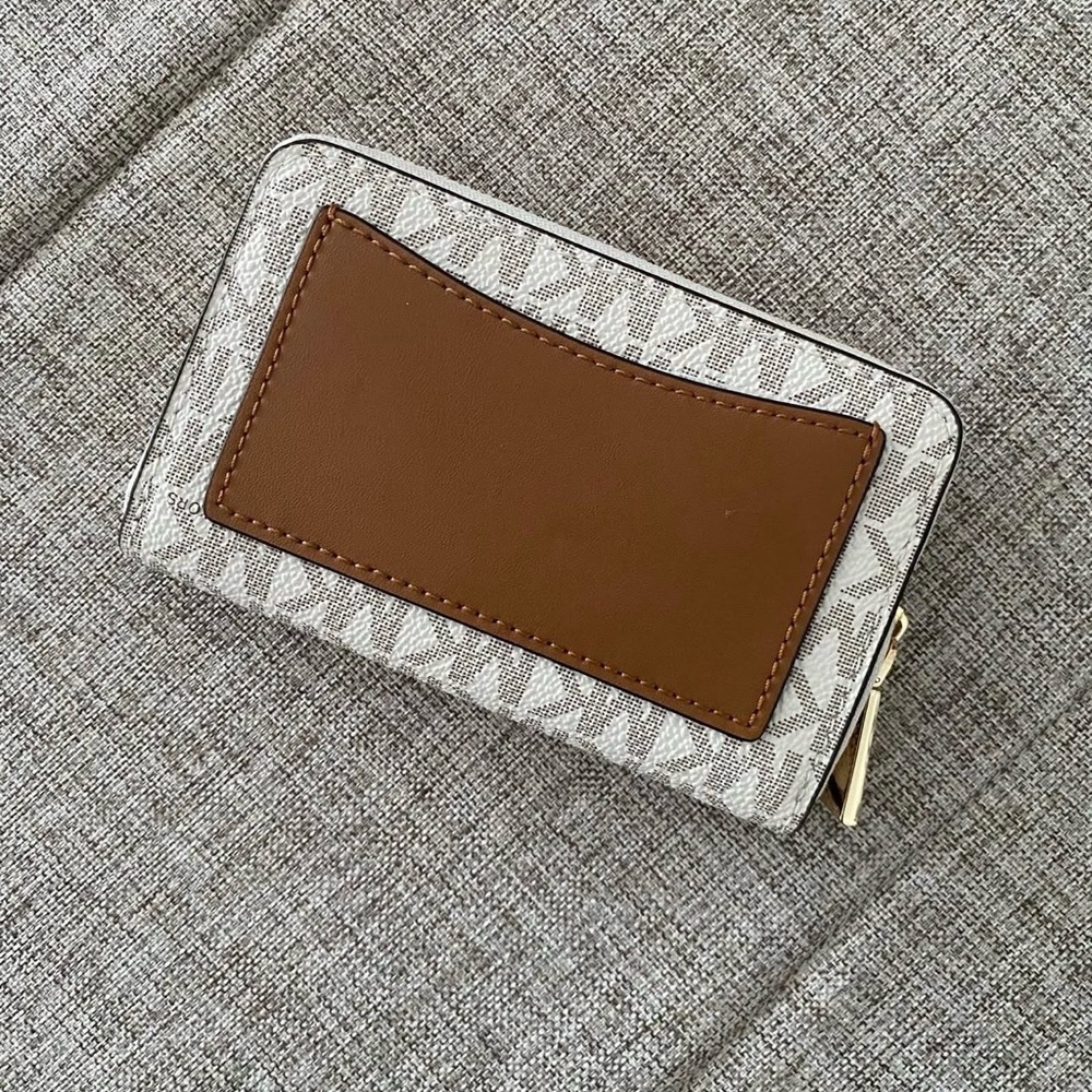 Michael Kors Retail Monogram Zip Wallet Vanillah Gold Card Case - Picture 2 of 4
